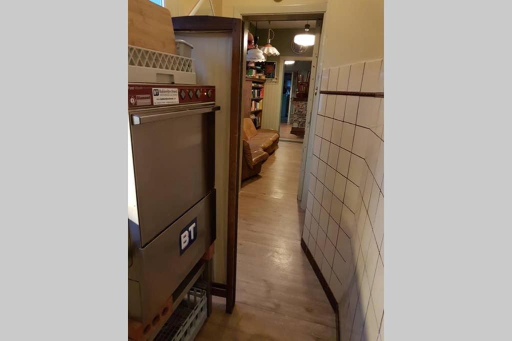 Vakantiewoning In Mol Centrum Met Eigen Bar "Casacuriosa" Eksteriør billede